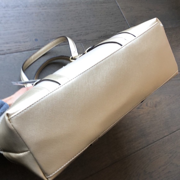 Brand New Kate Landry Multi-Pocket Shoulder Bag w/Long Strap - Picture 3 of 9